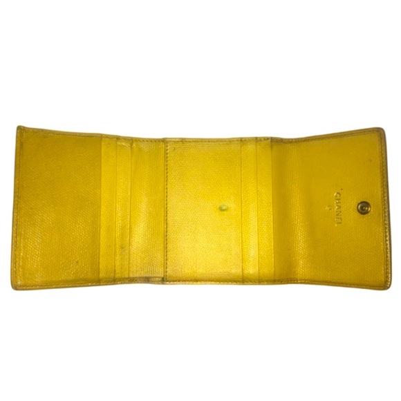 💛 Chanel Wallet Coco Button Double Snap Yellow Leather Compact Trifold Vintage - Picture 4 of 15